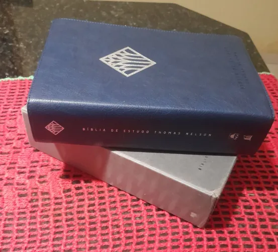 Bíblia de Estudo Thomas Nelson