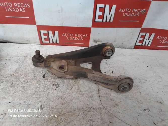 Bandeja da suspensão Renault Clio 2002