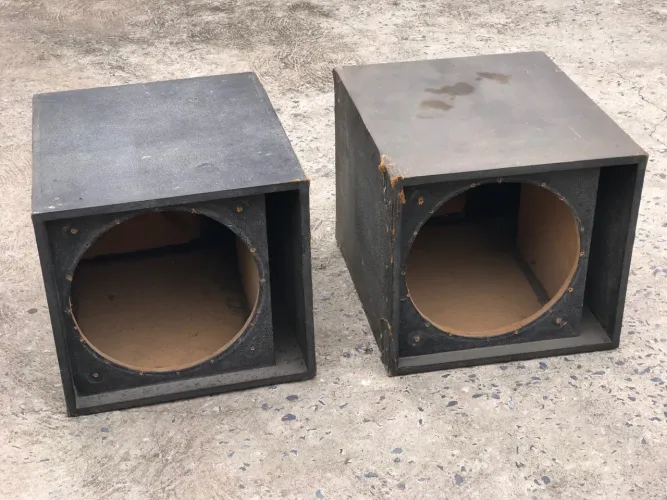 Gabinete sub grave 15 polegadas 