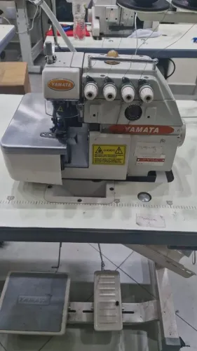 Máquina de costura 2 agulhas Overloque/overlock/Interloque ponto cadeia semi nova