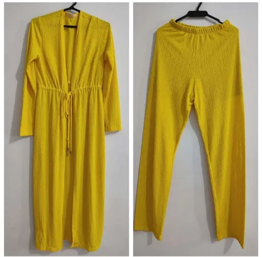 Conjunto de Calça e Cardigã Amarelo