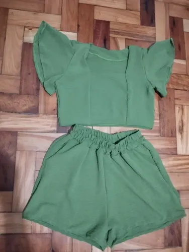 Conjunto cropped e short verde -P
