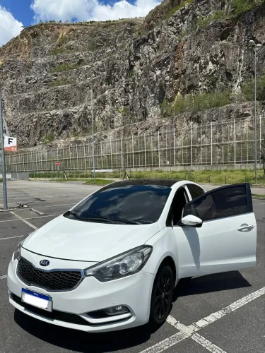 Kia Motors Cerato 1.6 16V Flex Aut. 2014