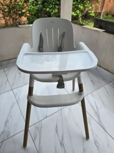 Cadeira de alimentação