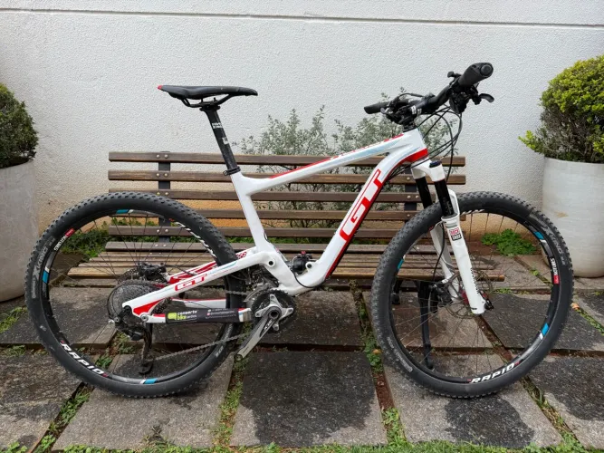 Bicicleta GT Hellion Expert Carbono  Tam M
