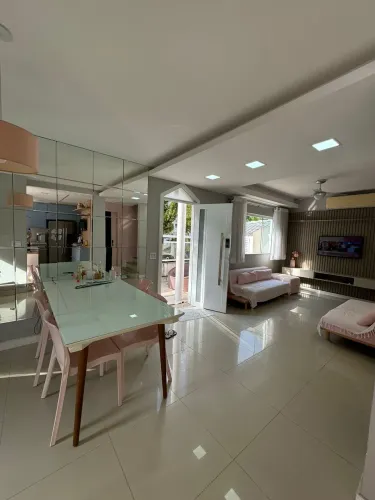 Casa de Condomínio na Freguesia 3 Suítes, planta com 4 quartos, Piscina e Churrasqueira.