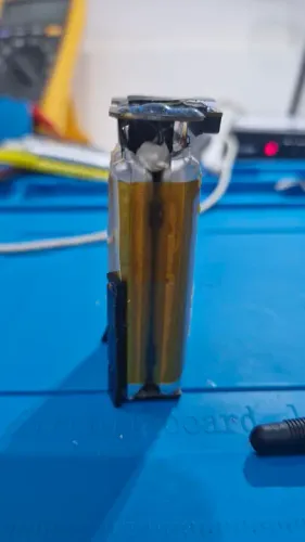 Manutenção em baterias para drone DJI. 