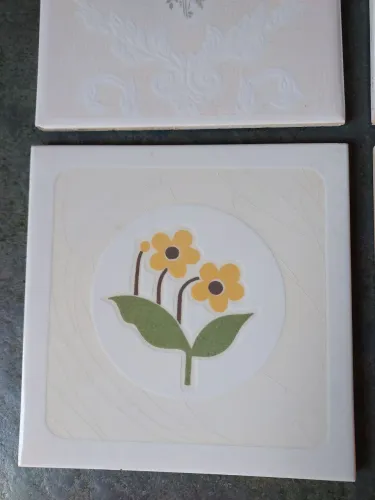 Azulejos 15x15 com decoração. Cada.