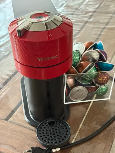 Cafeteira Automática Nespresso Vertuo Next para cápsulas de café 220v