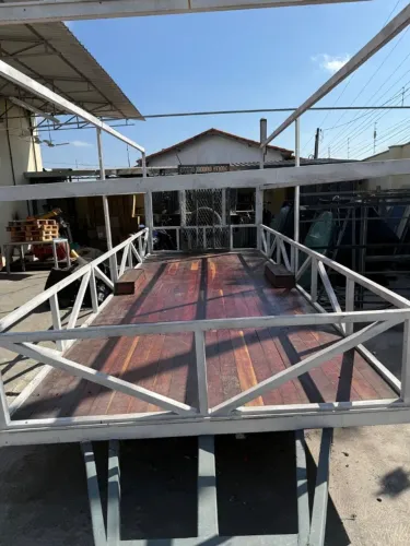 CARRETA 5 METROS COMPRIMENTO COM FREIO E EIXO DE KOMBI