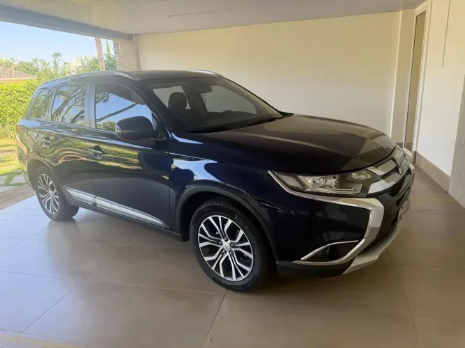 Mitsubishi Outlander Comfort 2.0 16V Aut. 2018