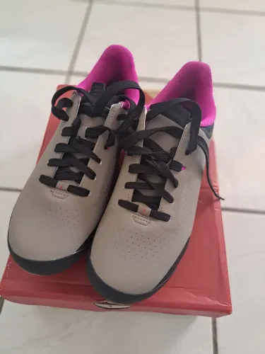 Sapatilha nova sem uso Specialized Recon ADV tamanho 40 Brasil