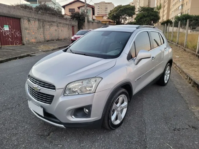 Chevrolet Tracker LTZ C/Teto Solar