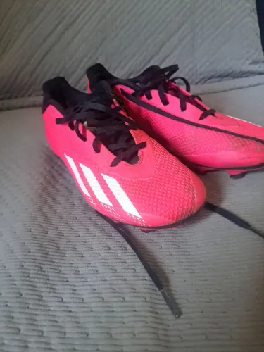 Chuteira Adidas N° 38