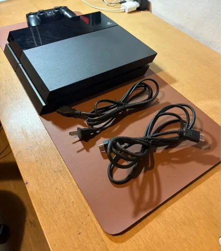 PlayStation 4 500 GB Seminovo
