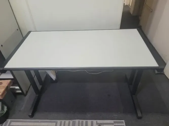 Mesa escrivaninha - escritório - dimensões: 100cm X 75 cm X 50 cm