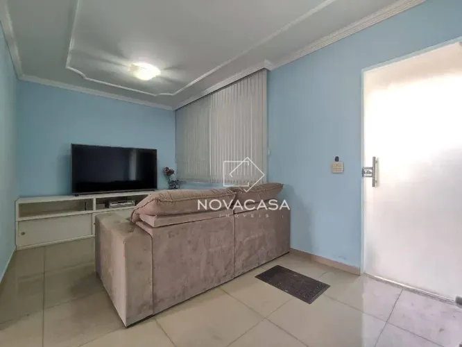 Casa com 3 dormitórios para alugar, 125 m² por R$ 3.395,00/mês - Etelvina Carneiro - Belo
