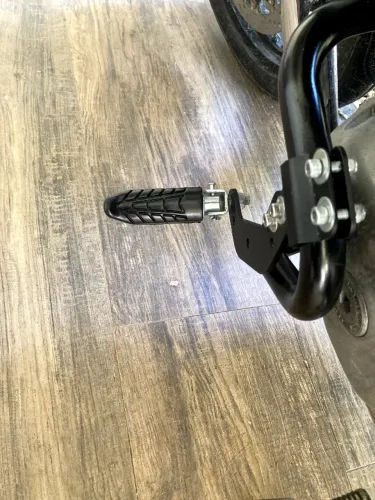 Pedaleira Moto Com Suporte Para Protetor Carenagem Motor
