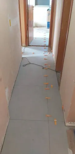 Sou colocado de lajotas e porcelanato