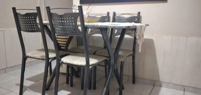 Armário e mesa