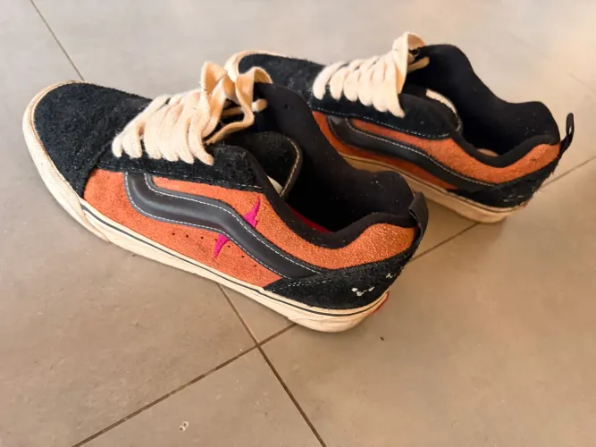 Vans Knu Skool x Disney