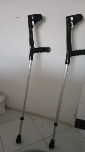 Par de muletas novas no