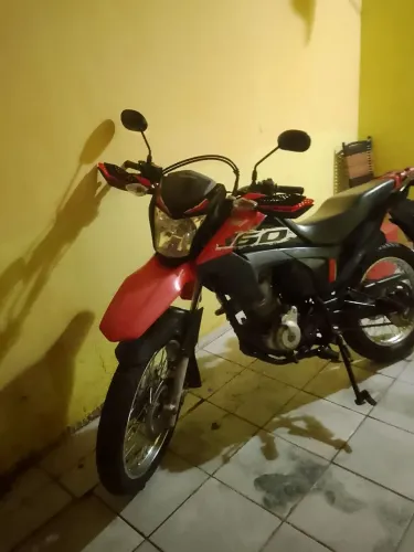 Vendo Bross ano 2020 toda revisada recente pneus seminovos peço 16000chamar *09 Gom