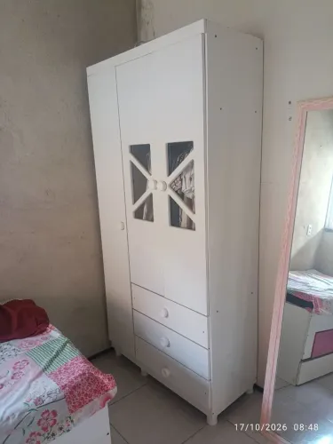 Guarda-roupa infantil 
