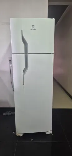 Geladeira Electrolux Cycle Defrost 260L Super Freezer Duplex Branca