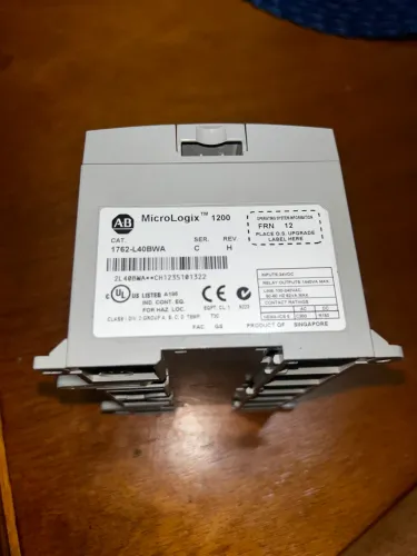 CLP Allen Bradley MicroLogix 1200 1762 L40BWA