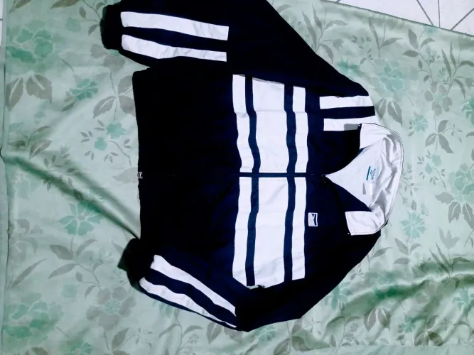 Jaqueta Rebook clássico tamanho G 