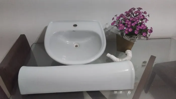 Pia De Banheiro Fiori Com Coluna E Sifão (Ótimo Estado)