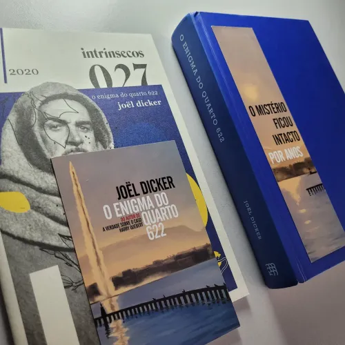 Livro O Enigma do Quarto 622 - Clube Intrínsecos 027