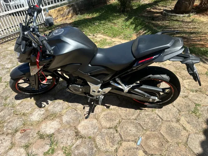 Honda CB 300F CBS TWISTER