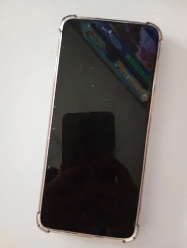 Vendo celular Moto G14 ( tela está trincada) funcionando perfeito, único dono, 128gb