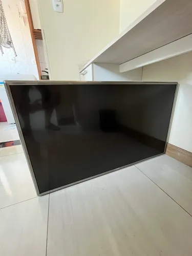 TV LG 43 (sem imagem)