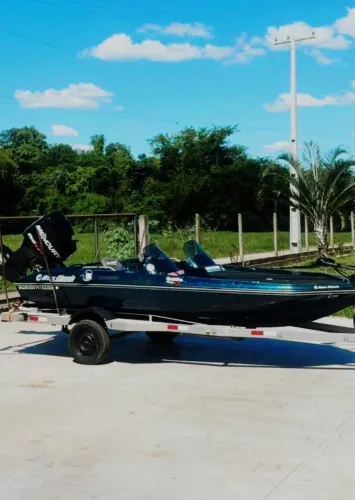 Barco/ Lancha Bass Boat - Bass Classic