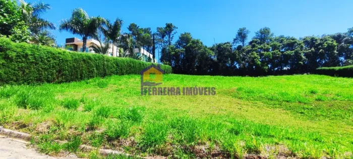 Ibiúna, terreno em condomínio de alto padrão