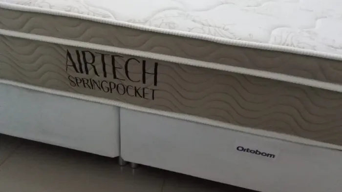 CAMA QUEEN - ESTADO DE NOVO R$ 1.700