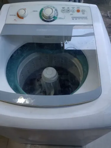 Vendo essa máquina de lavar roupa Consul facilite 10 kg funcionando perfeitamente pegou