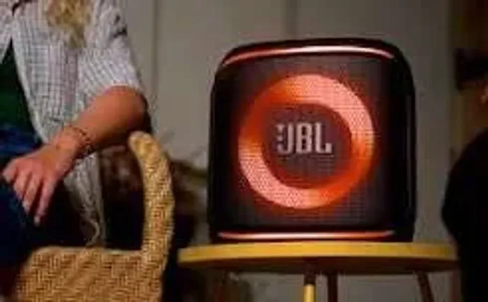 Caixa de Som JBL Partybox Encore 2 Com Microfones