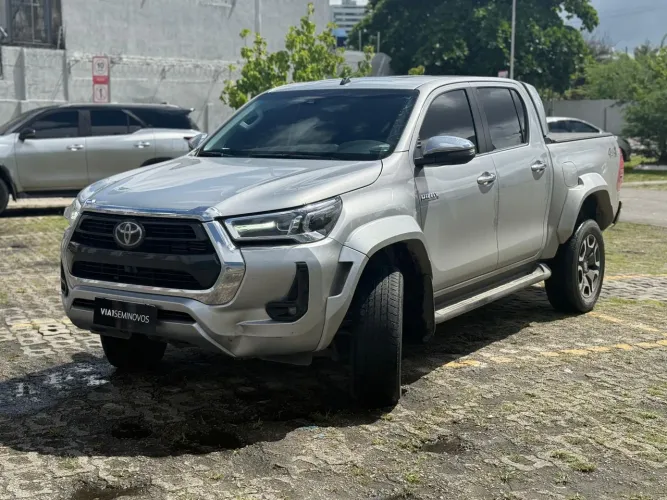 Toyota Hilux CD SRX Plus 4X4 2.8 TDI Die. Aut. 2025