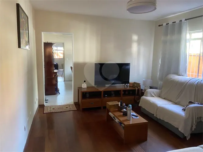 Casa Ampla à Venda no Jardim Bonfiglioli com Área Gourmet e 4 Quartos!