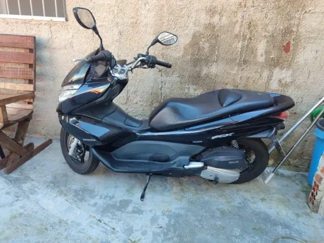 Moto Honda PCX 150 DLX - Preta - 2015