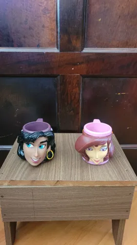 Vendo Kit Canecas Esmeralda/Taza Megara Aladdin Applause Disney
