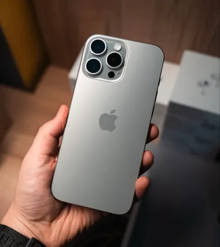 iPhone 16 pro Max natural 256 GB Garantia 6 meses 