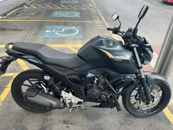 Yamaha FZ15 2025-Único dono-Estado de zero!