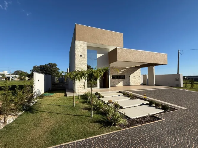 Casa de Alto Padrão com 4 Suítes à Venda no Caribe Golf em Palmas TO
