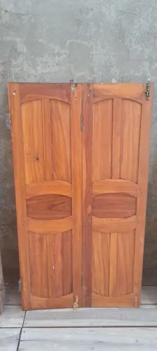 Portas e janelas de macacauba