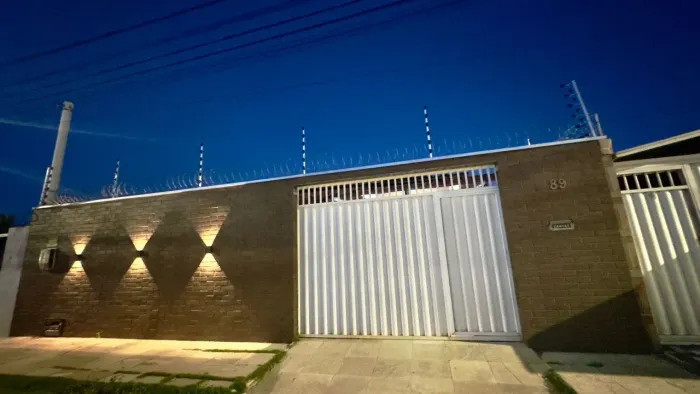 Casa para venda com 135 metros quadrados com 3 quartos em Planalto - Natal - Rio Grande do